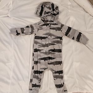 Used Carters Suit sz 18 month